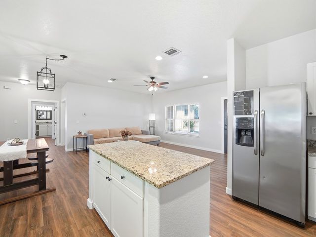 1922 Weston Loop, Kerrville, TX 78028
