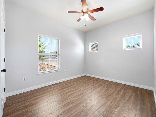 1922 Weston Loop, Kerrville, TX 78028