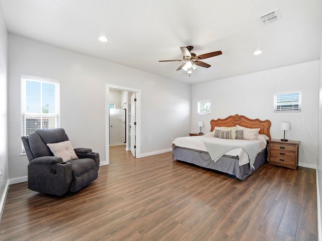1922 Weston Loop, Kerrville, TX 78028