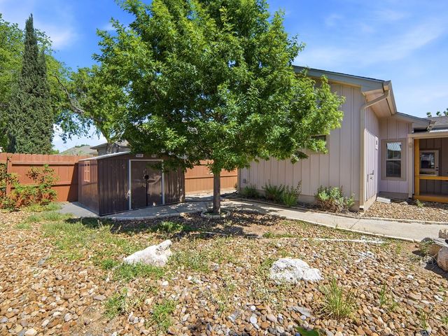 1922 Weston Loop, Kerrville, TX 78028