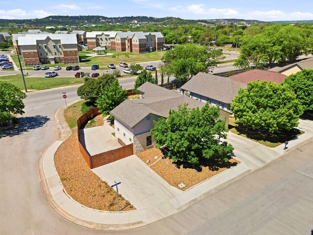 1922 Weston Loop, Kerrville, TX 78028