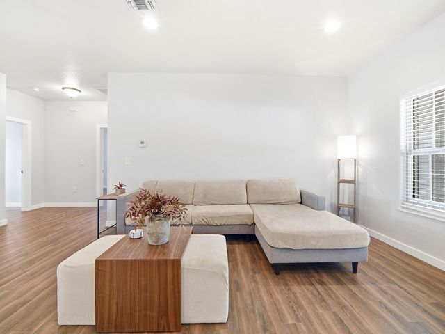 1922 Weston Loop, Kerrville, TX 78028