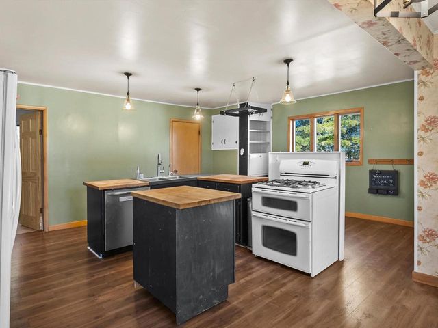 6704 Viceroy ROAD, Two Rivers, WI 54241