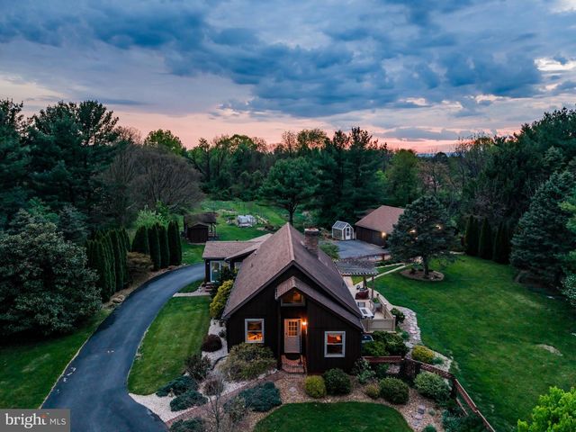 100 BURNT HOUSE RD, Carlisle, PA 17015