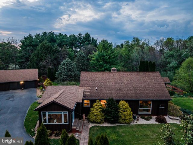 100 BURNT HOUSE RD, Carlisle, PA 17015