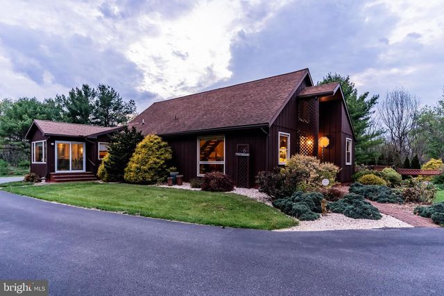 100 BURNT HOUSE RD, Carlisle, PA 17015