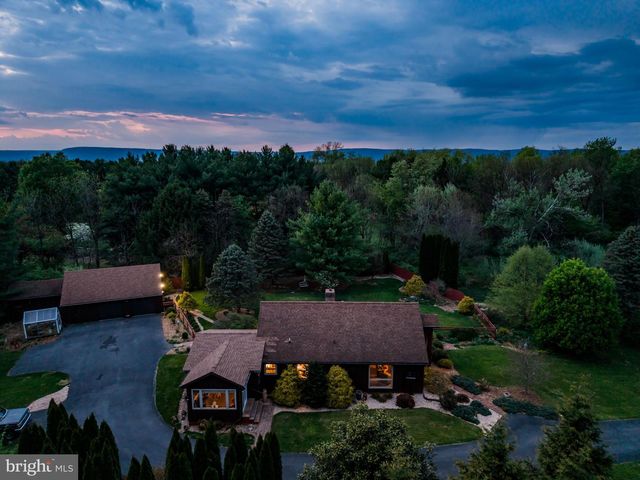 100 BURNT HOUSE RD, Carlisle, PA 17015
