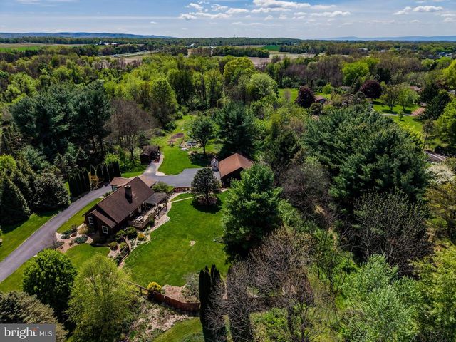 100 BURNT HOUSE RD, Carlisle, PA 17015