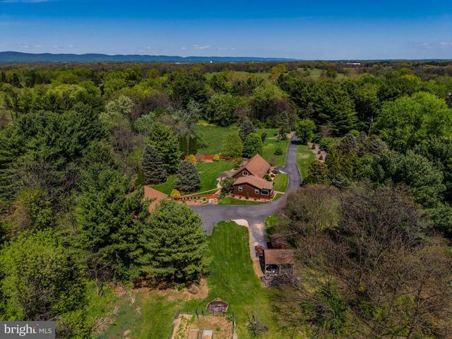 100 BURNT HOUSE RD, Carlisle, PA 17015
