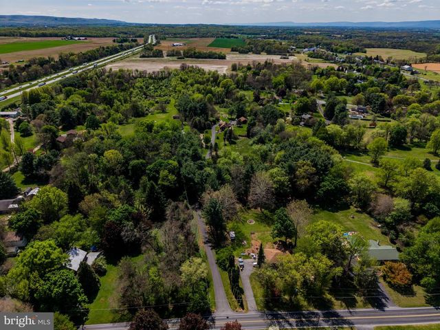 100 BURNT HOUSE RD, Carlisle, PA 17015