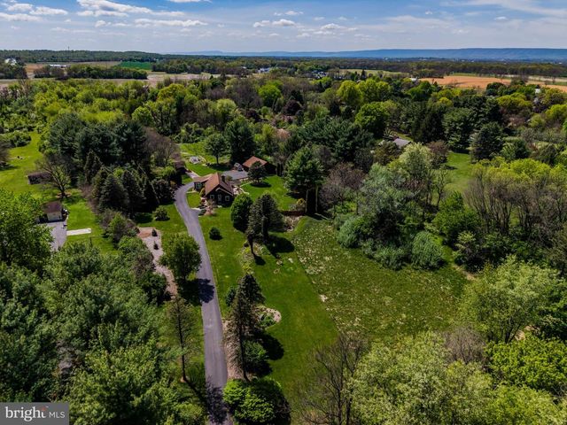 100 BURNT HOUSE RD, Carlisle, PA 17015