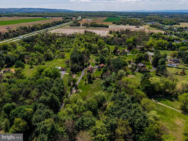 100 BURNT HOUSE RD, Carlisle, PA 17015
