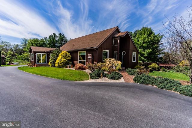 100 BURNT HOUSE RD, Carlisle, PA 17015