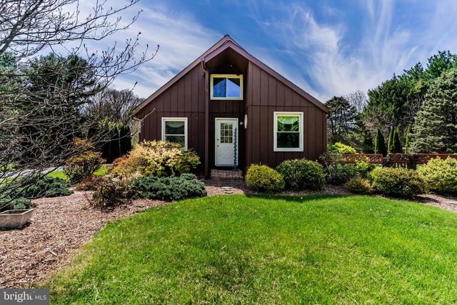 100 BURNT HOUSE RD, Carlisle, PA 17015