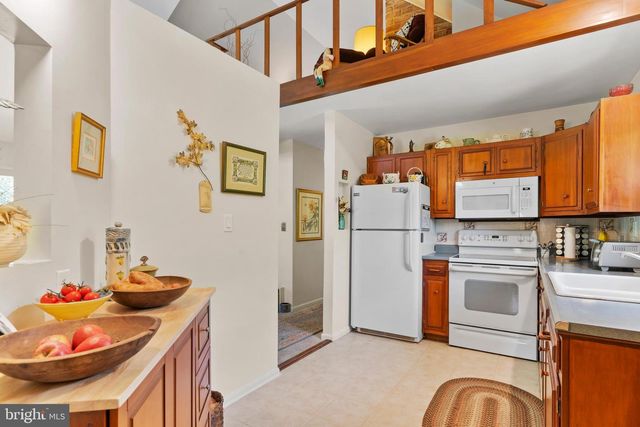100 BURNT HOUSE RD, Carlisle, PA 17015
