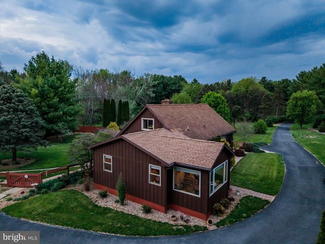 100 BURNT HOUSE RD, Carlisle, PA 17015