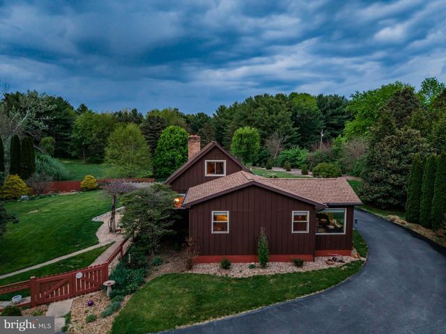 100 BURNT HOUSE RD, Carlisle, PA 17015