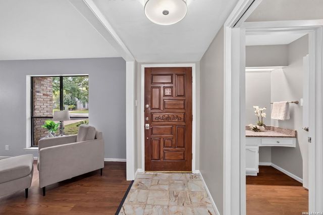 2326 Shadow Cliff St, San Antonio, TX 78232
