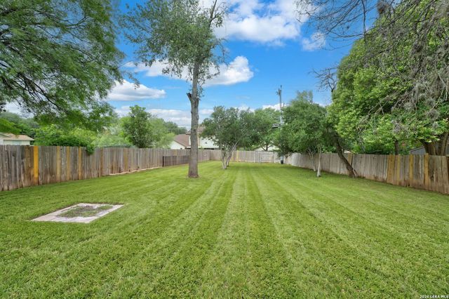 2326 Shadow Cliff St, San Antonio, TX 78232