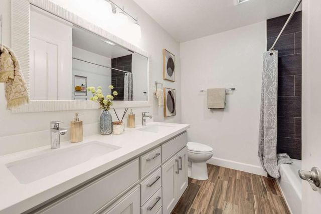 540 Shorebird Circle 21106, Redwood City, CA 94065