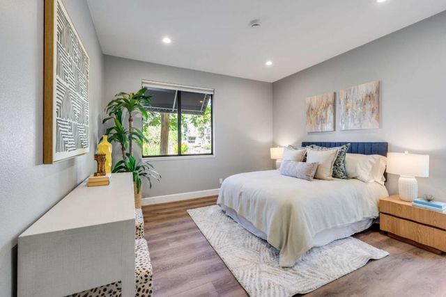 540 Shorebird Circle 21106, Redwood City, CA 94065