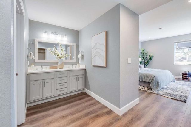 540 Shorebird Circle 21106, Redwood City, CA 94065