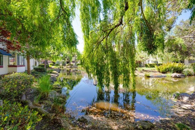 540 Shorebird Circle 21106, Redwood City, CA 94065