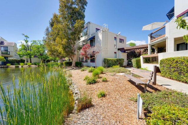 540 Shorebird Circle 21106, Redwood City, CA 94065