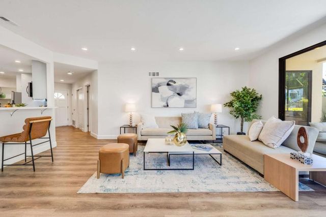 540 Shorebird Circle 21106, Redwood City, CA 94065