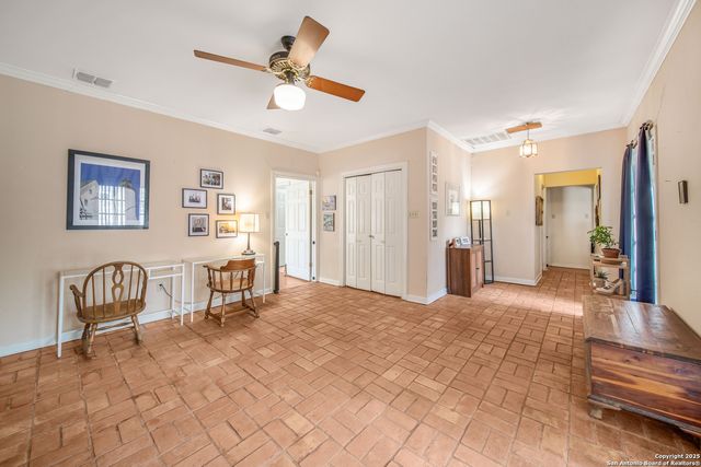 205 Larkwood, San Antonio, TX 78209