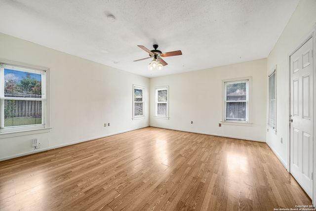 205 Larkwood, San Antonio, TX 78209