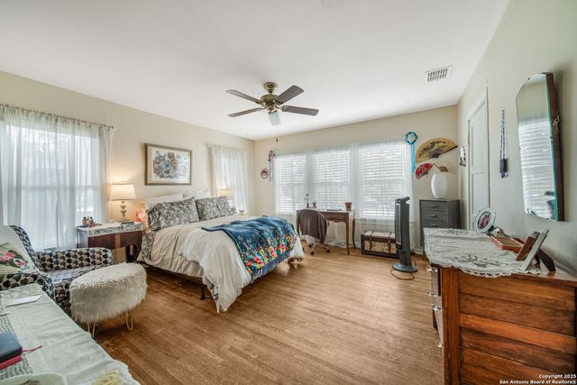 205 Larkwood, San Antonio, TX 78209