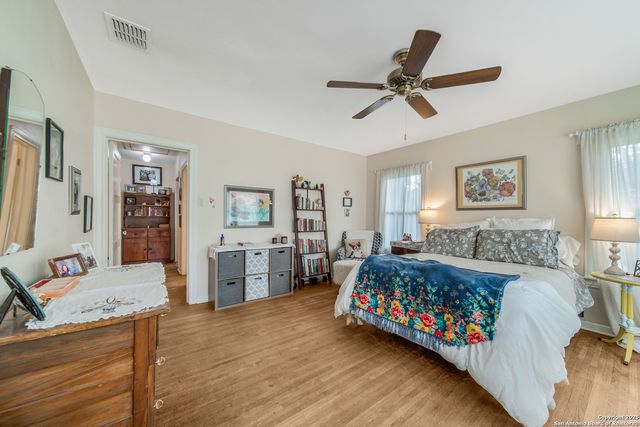 205 Larkwood, San Antonio, TX 78209