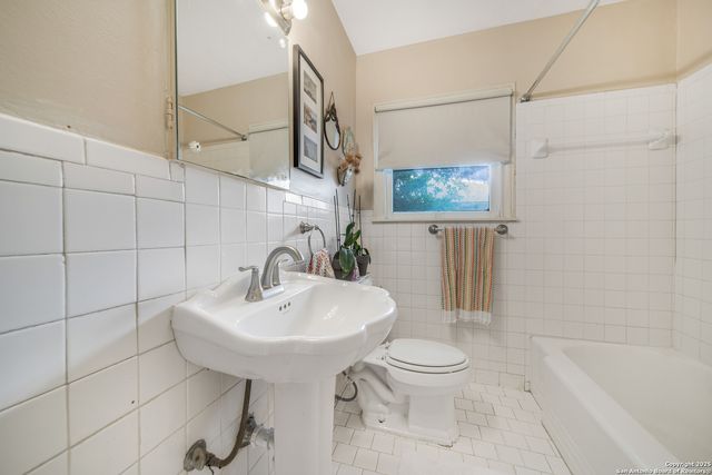205 Larkwood, San Antonio, TX 78209