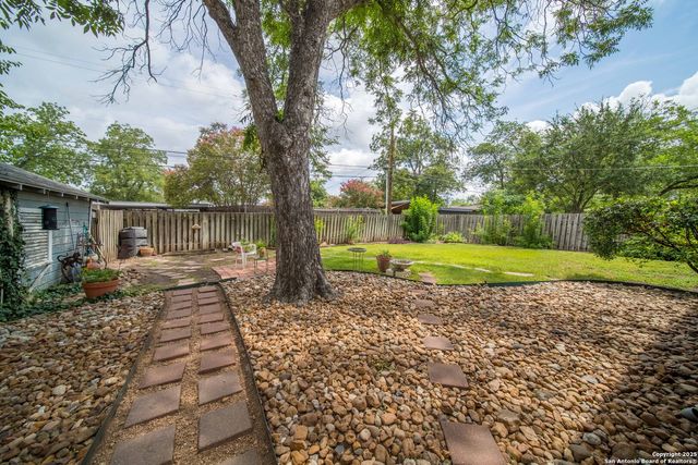 205 Larkwood, San Antonio, TX 78209
