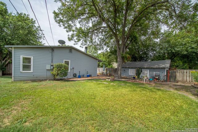 205 Larkwood, San Antonio, TX 78209