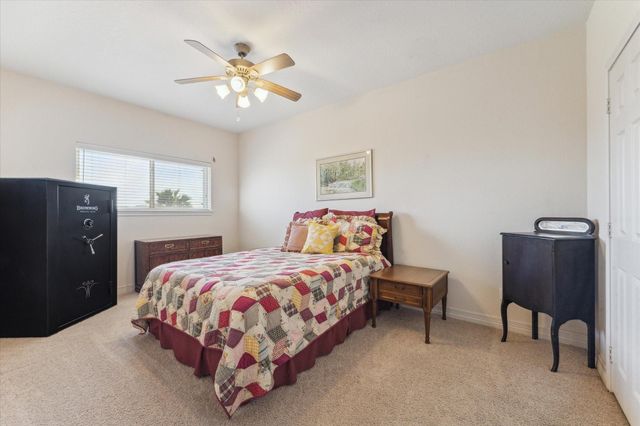 422 Windward Way, Tiki Island, TX 77554