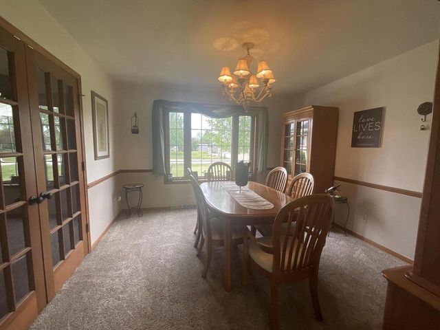 8791 S Clover CIRCLE, Oak Creek, WI 53154
