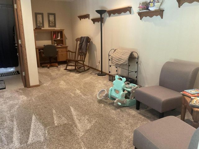 8791 S Clover CIRCLE, Oak Creek, WI 53154