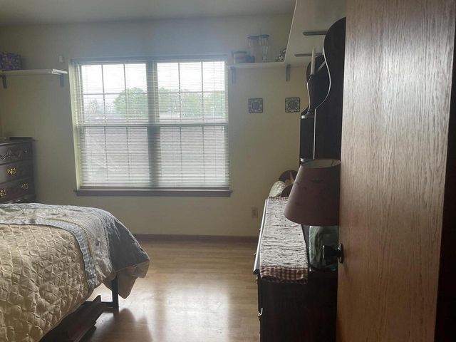 8791 S Clover CIRCLE, Oak Creek, WI 53154