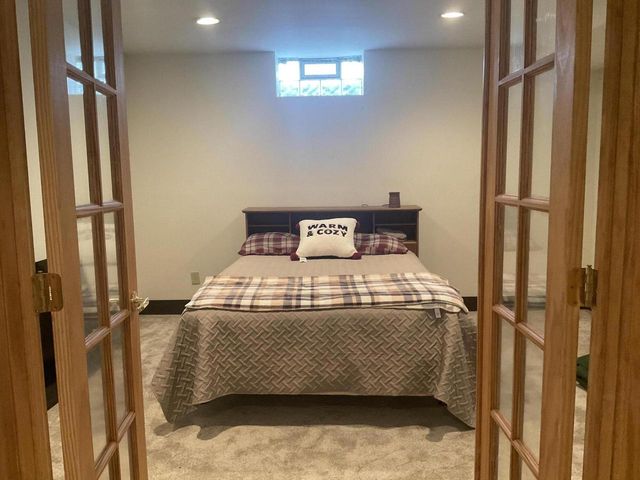 8791 S Clover CIRCLE, Oak Creek, WI 53154