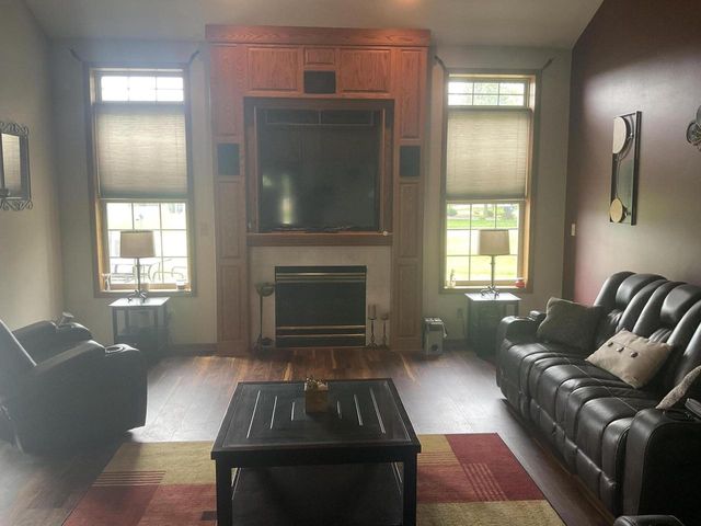 8791 S Clover CIRCLE, Oak Creek, WI 53154