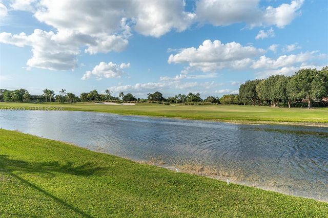 2670 Palmer Pl, Weston, FL 33332