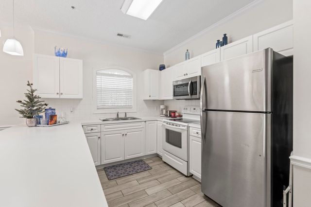 4881 Dahlia Ct Apt 105, Myrtle Beach, SC 29577