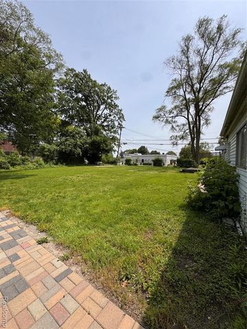 1706 Arcola Street, Garden City, MI 48135