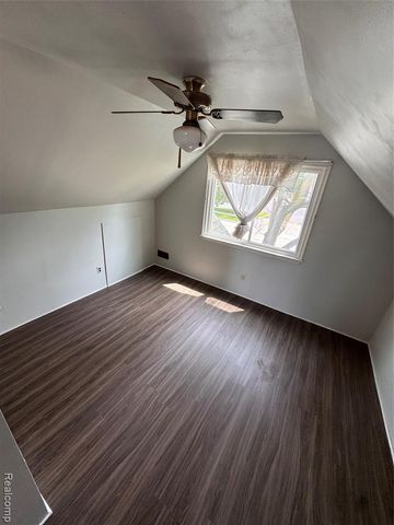 1706 Arcola Street, Garden City, MI 48135