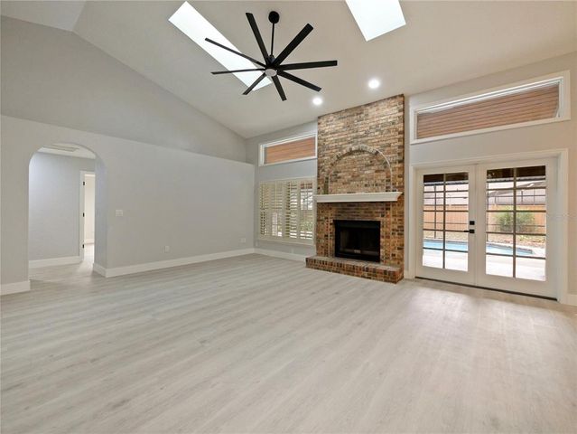 240 SHADY OAKS CIRCLE, Lake Mary, FL 32746