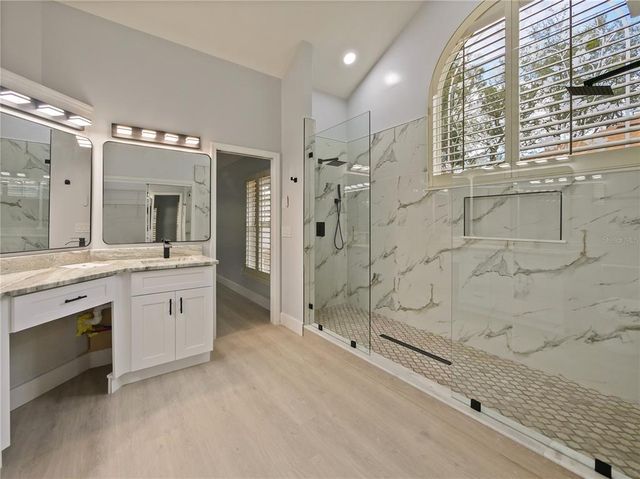 240 SHADY OAKS CIRCLE, Lake Mary, FL 32746