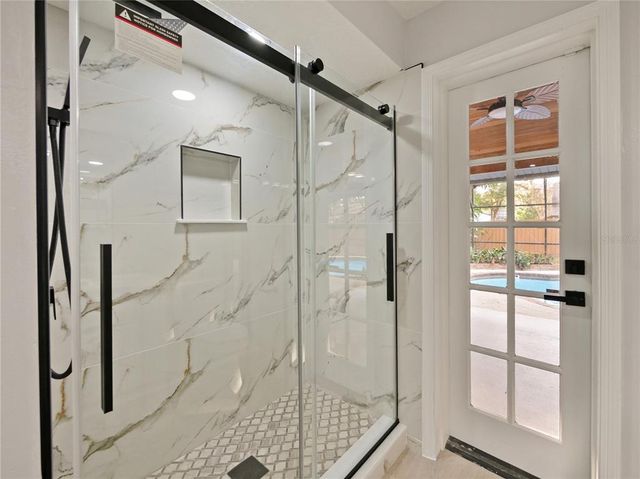 240 SHADY OAKS CIRCLE, Lake Mary, FL 32746