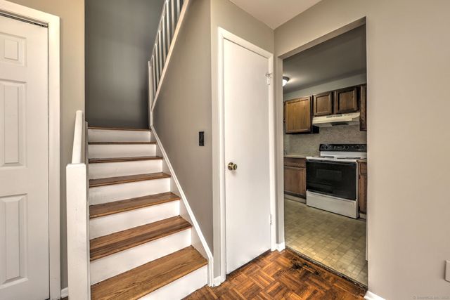 65 West Walk 65, West Haven, CT 06516